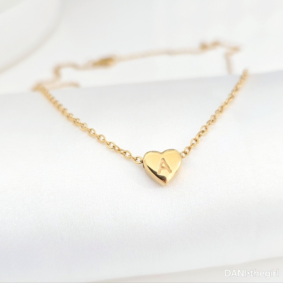 NEW Gold Candy Heart Shape Letter A Engraved Pendant Necklace - Picture 4 of 7